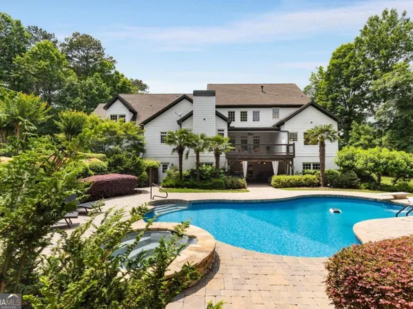 110 Hawks Bnd, Canton, GA 30115