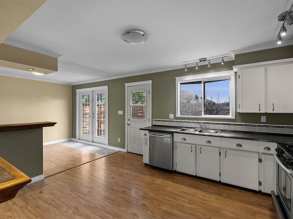 4th image of 681 Sicamore Dr