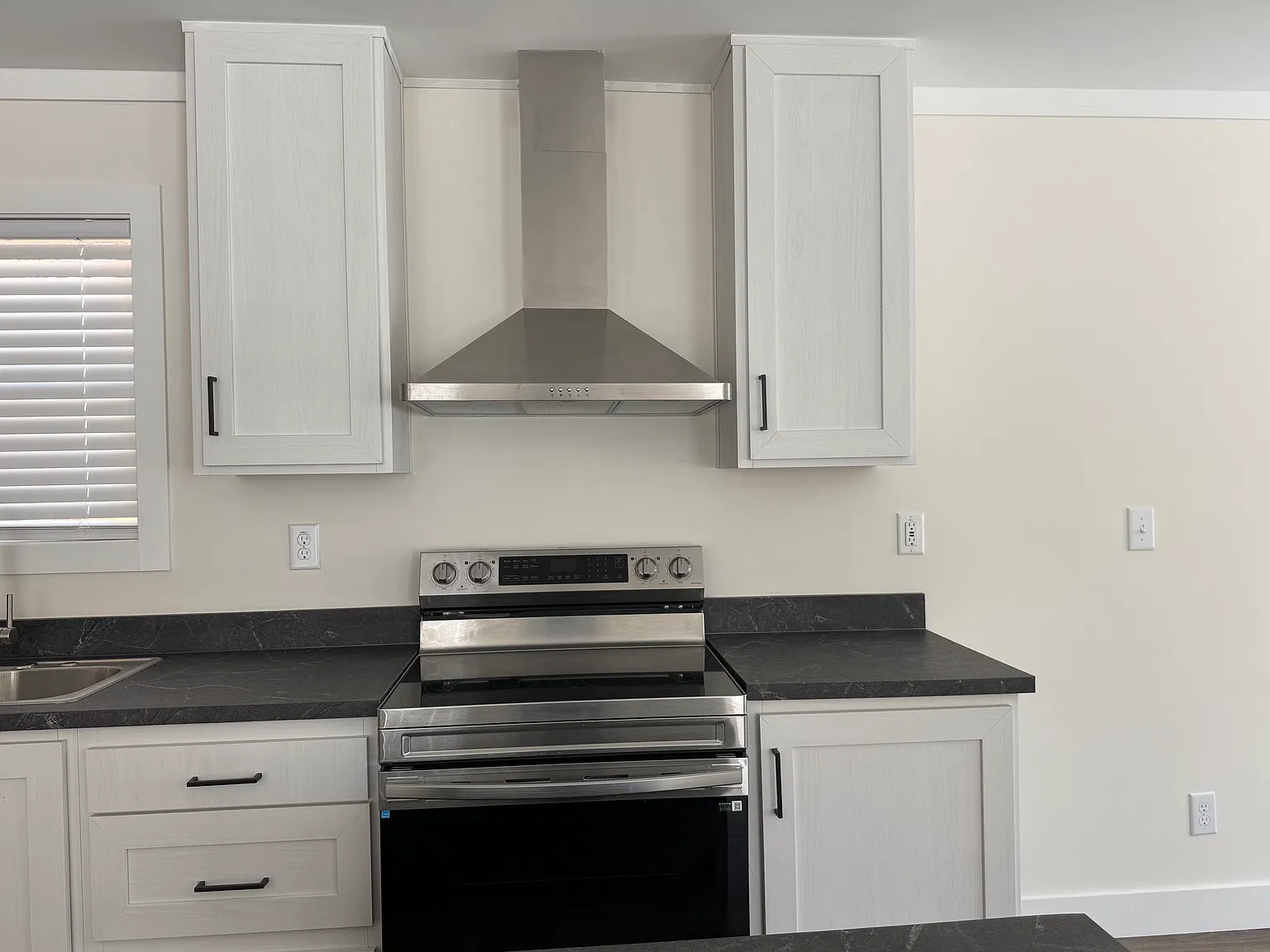 3 bed, 1248 sqft, $1,900 — Photo 4