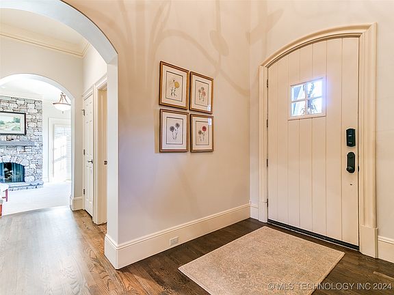 4th image of 6311 E 108th St