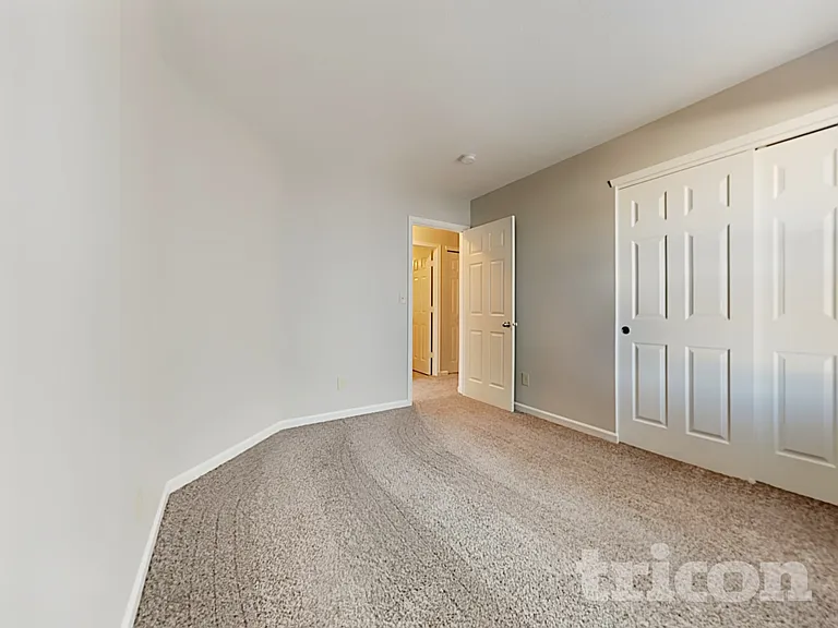 1420 Pencross Ln — Photo 11