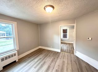 39 Carlton Ave #1B, Mexico, ME 04257