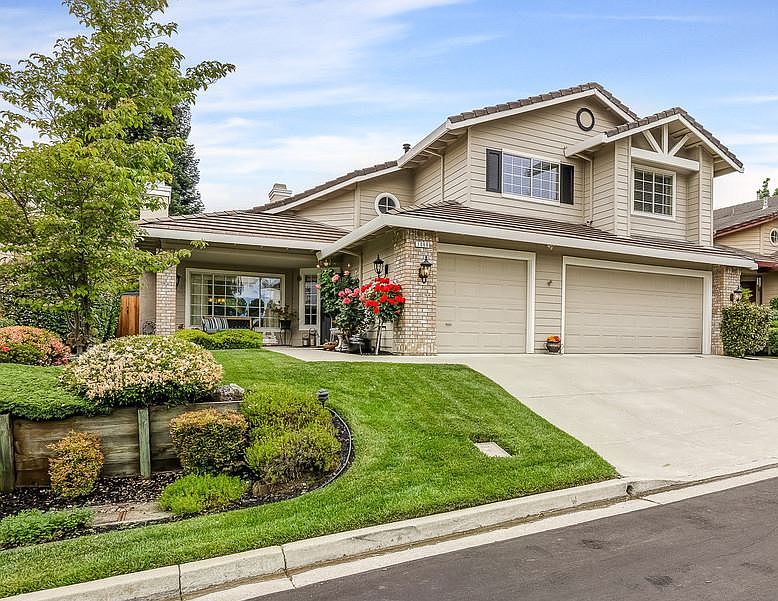1st image of 1069 Cheshire Cir