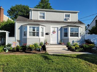 203 Leonard St, North Bellmore, NY 11710