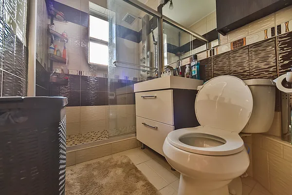 Sold by Remax Edge | media 7