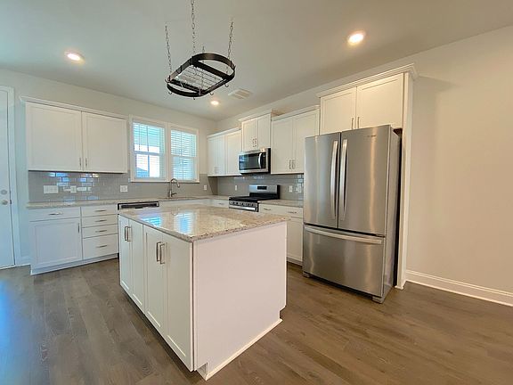 2nd image of 354 Great Lawn Dr