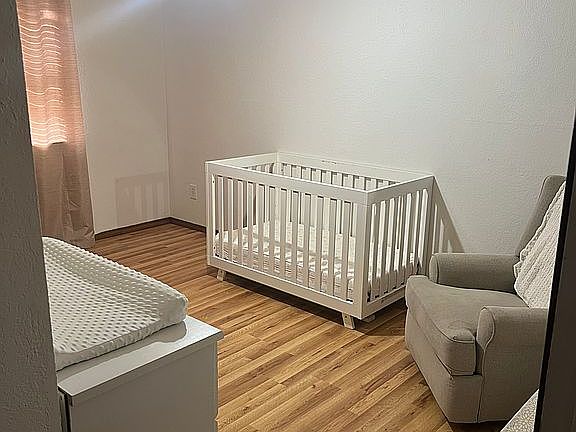 4th image of 305 Capitol St