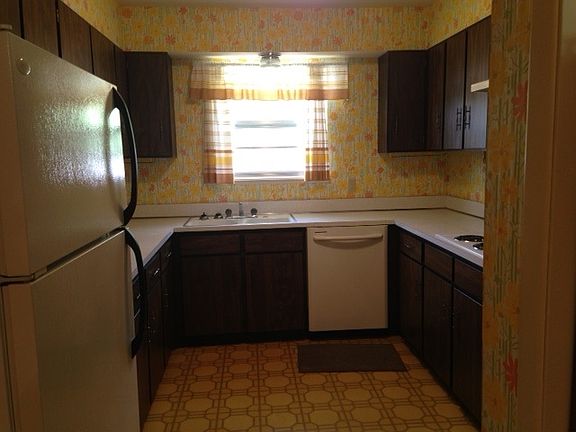 4th image of 2203 Palomar Dr