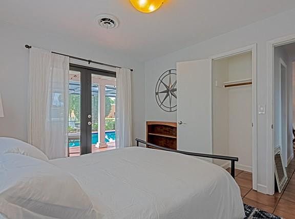 5th image of 1311 SW 56th Avenue