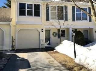 32 Old Mill Ln, Queensbury, NY 12804