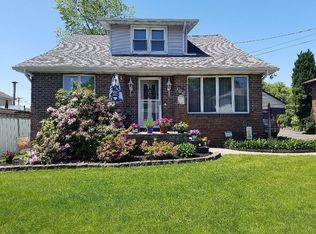 106 Florence Pl, Elmwood Park, NJ 07407