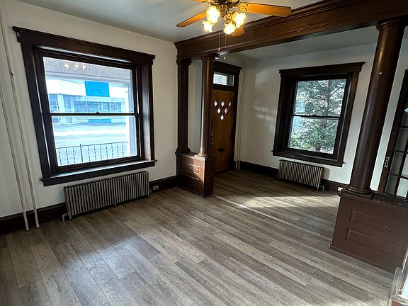 5th image of 59 E Penn Ave