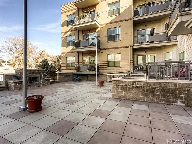 Building Photo - 1700 N Emerson St #208