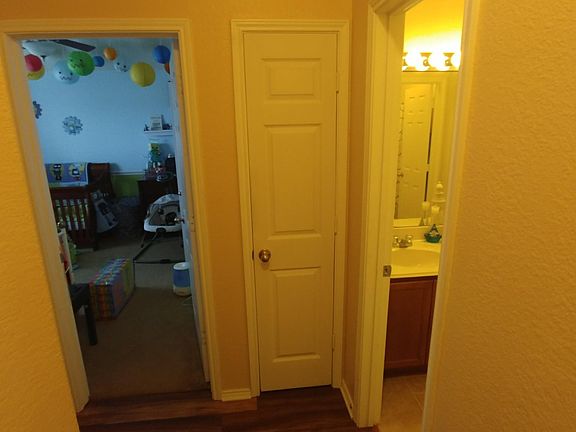 4th image of 1900 Clearbrook Ct