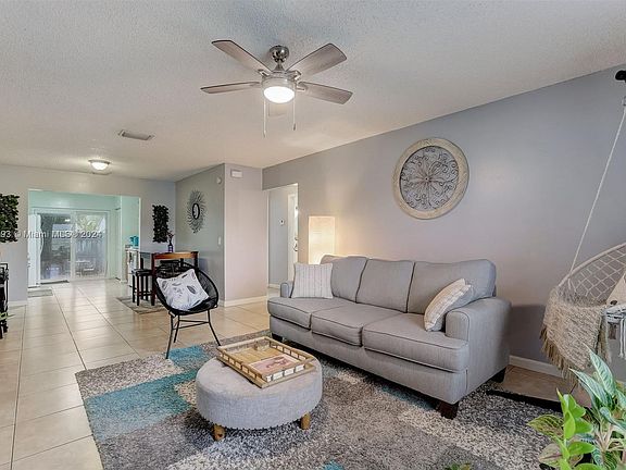 5th image of 4259 Royal Banyan Way #1C
