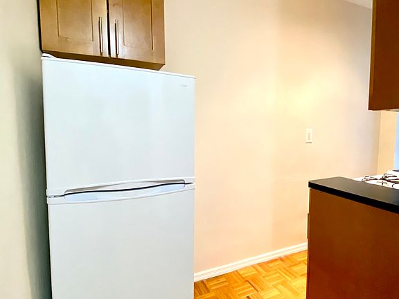 3rd image of 531 E 78th St APT 1B