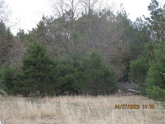 2nd image of 635 Grouse Dr Lot 16