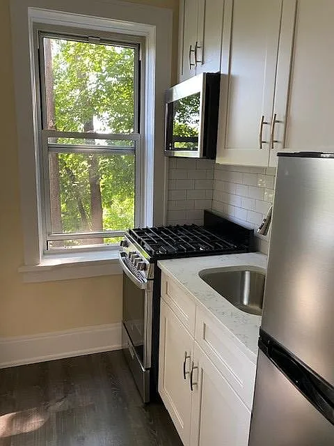 Studio, 1.0 bath, $1,860 — Photo 1