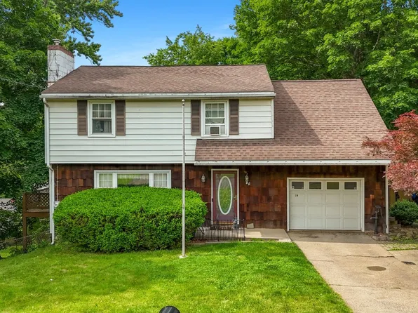 19 Brookside Ave E, Apalachin, NY 13732