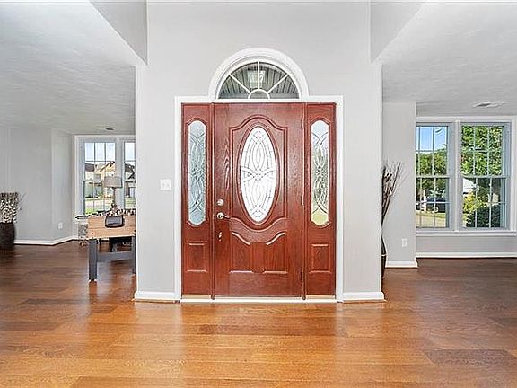 2nd image of 4509 Van Dyck Dr