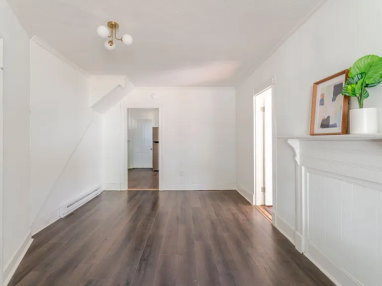1215 Walnut St — Photo 4