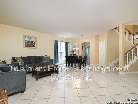 4th image of 819 Maltese Gdn