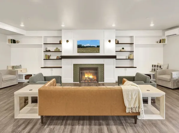 Parkview Apartments