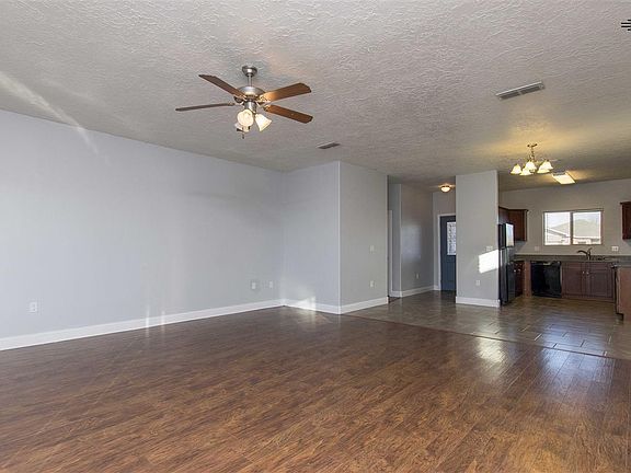 4th image of 1829 Dillon Wood Dr