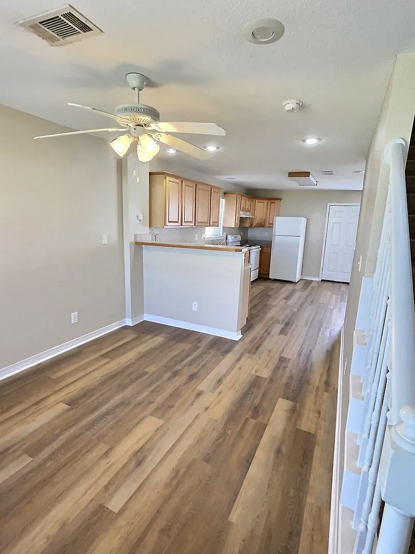 4713 Gibson Road Duplex — Photo 2