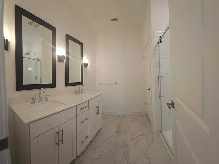 8442 Bay Oaks Dr — Photo 11