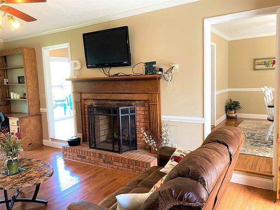 5th image of 265 Valleyview Dr