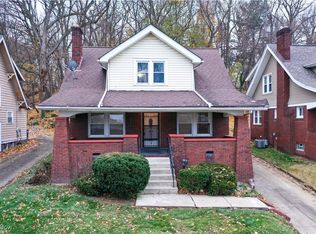372 Trigonia Dr, Akron, OH 44302