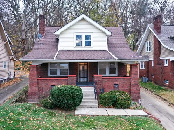 372 Trigonia Dr, Akron, OH 44302