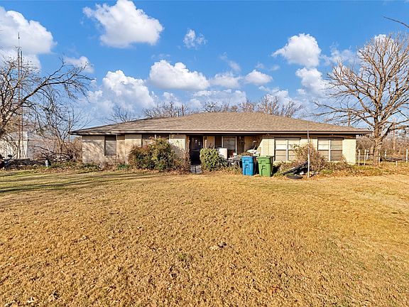 3rd image of 701 Keaton Rd S