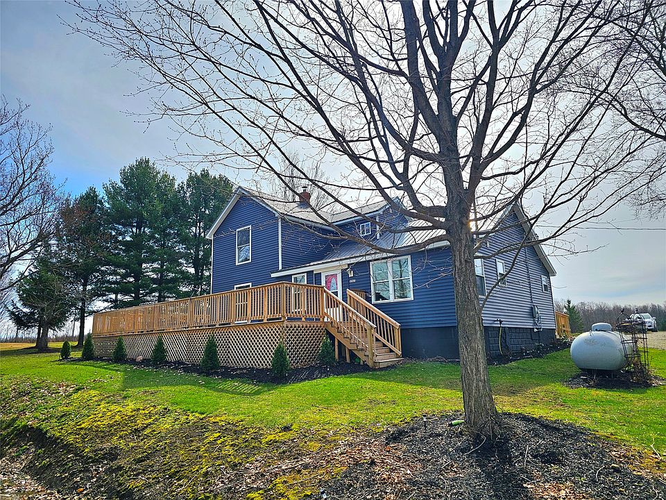 1st image of 8965 Carberry Rd