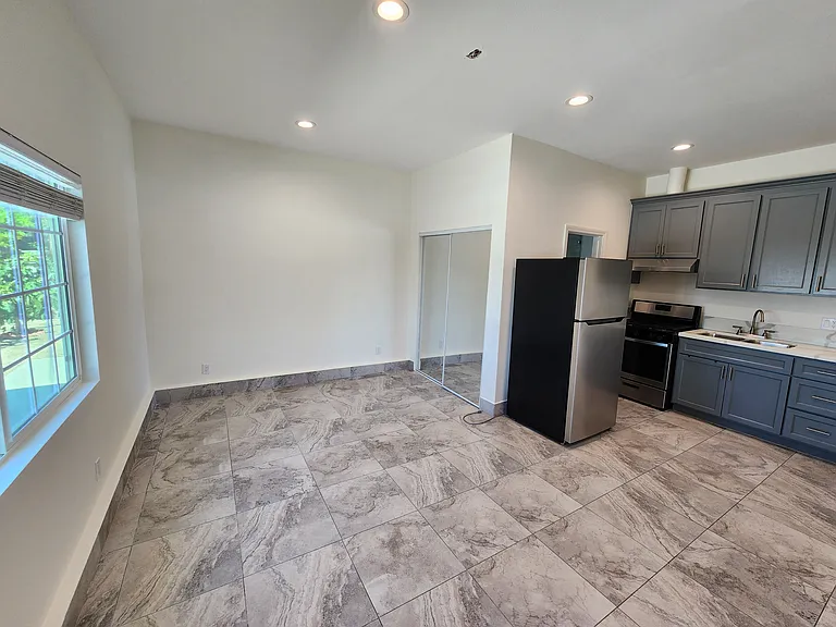 9852 Cabanas Ave — Photo 14