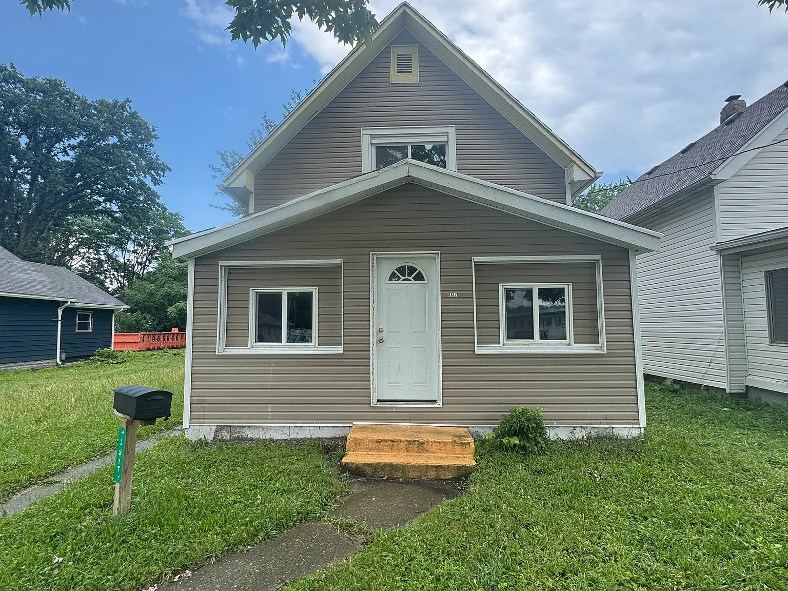 2 bed, 936 sqft, $1,000 — Photo 1