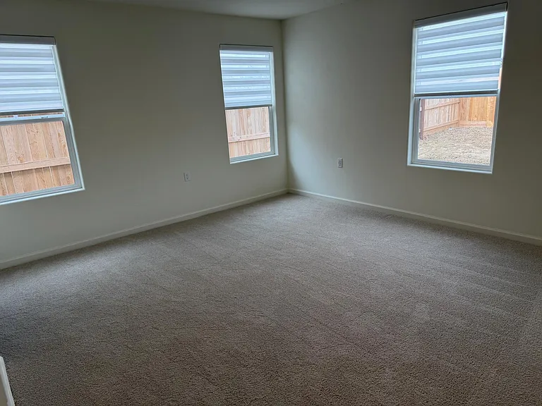663 Skyler Ln — Photo 16