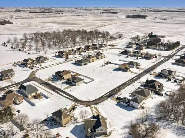 217 Hickory St, Peotone, IL 60468