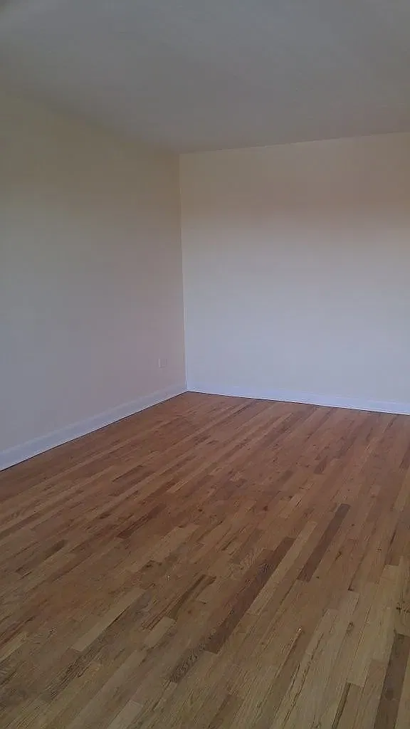 48-30 40th Street — Photo 3