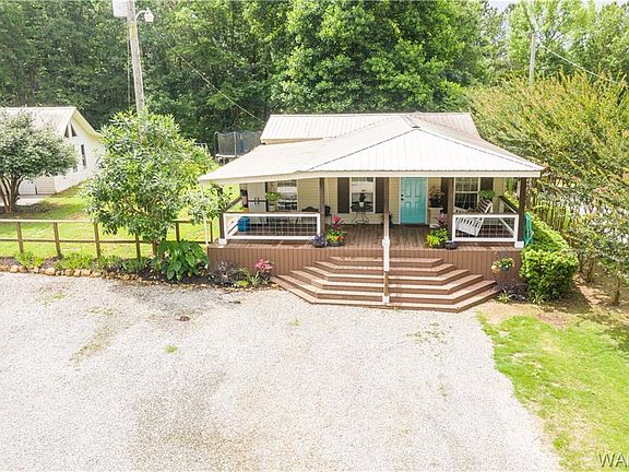 3rd image of 15260 Strawberry Ln