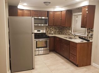 3320 W 79th St #2, Chicago, IL 60652