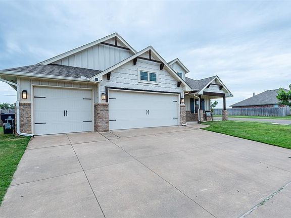 4th image of 16100 Mendoza Dr