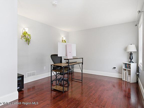 2nd image of 61 Plank Road