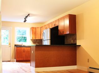 53 Saint Mary St, Burlington, VT 05401