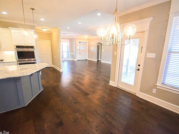 4th image of 9301 Cliffside Dr