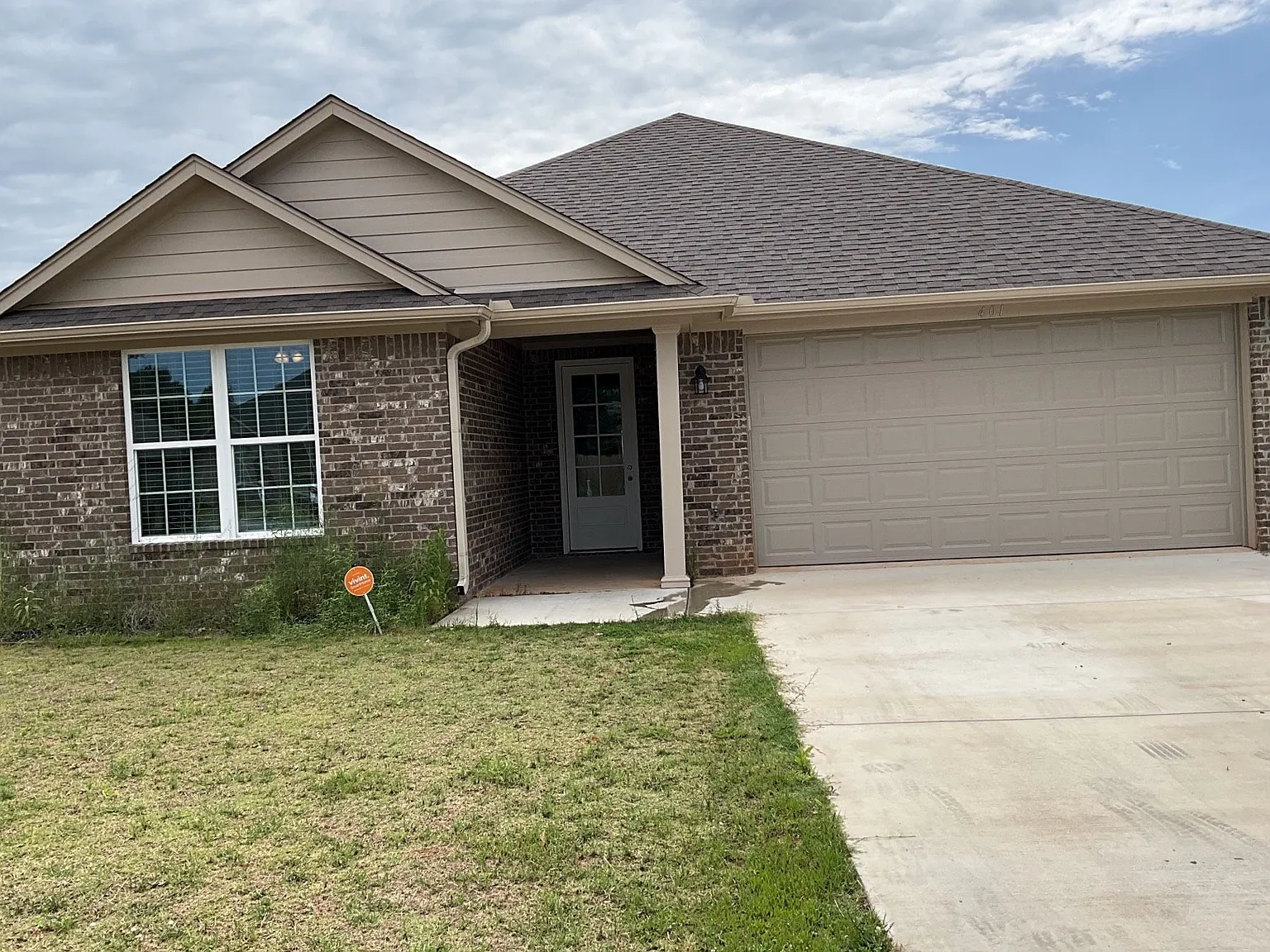 3 bed, 1638 sqft, $2,295 — Photo 1