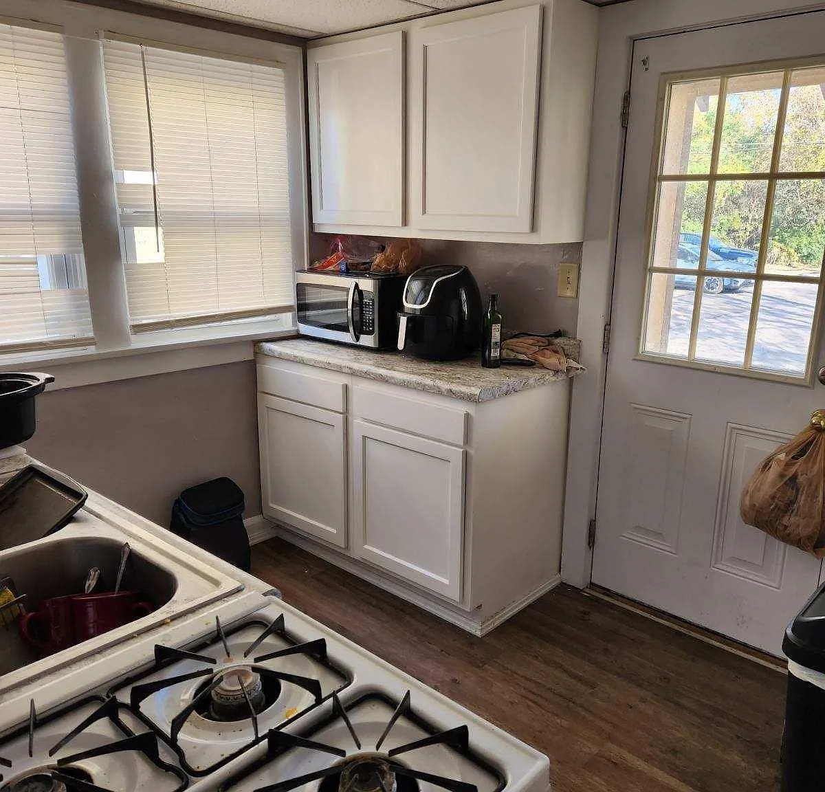 4 bed, 1152 sqft, $2,900 — Photo 2