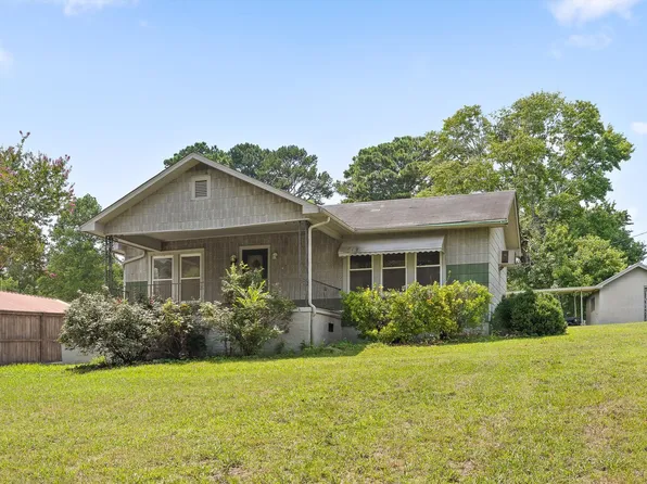 811 Park City Rd, Rossville, GA 30741