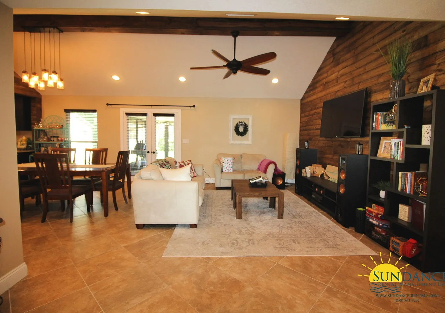 Gorgeous3 Bedroom Home in Mary Esther! — Photo 2